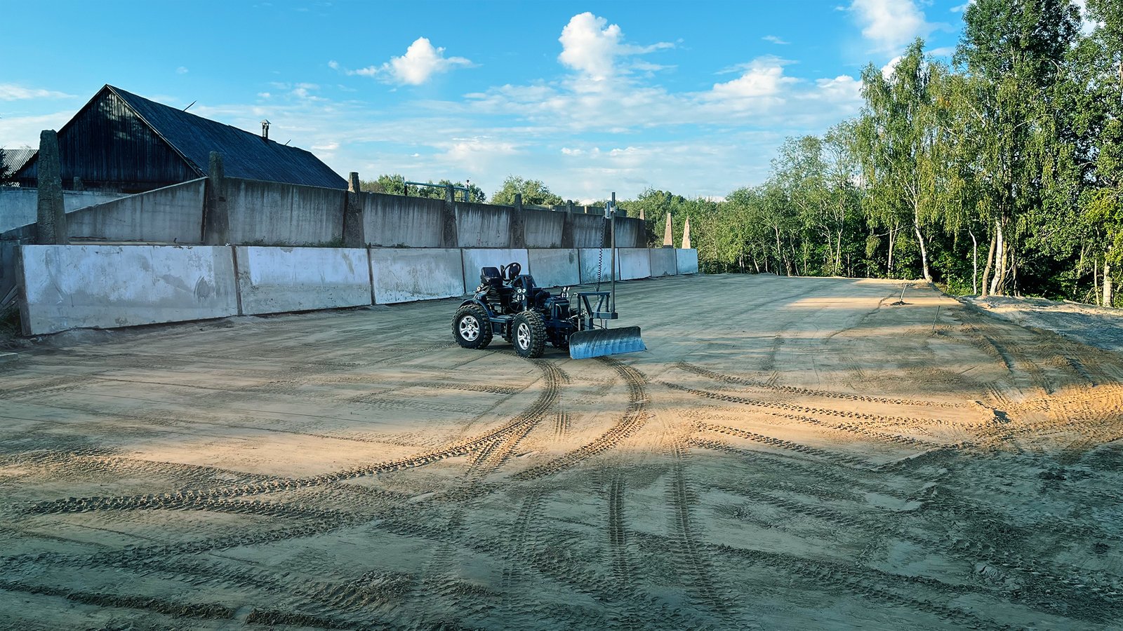 Pramonių grindų betonavimo paslaugos: Zemes ir grunto lyginimo ir paruosimo betonavimui darbai. Teikiame paslaugas Lietuvoje, Tauragės regione: Šilutėje, Raseiniuose, Pagėgiuose, Šilalėje, Jurbarke.